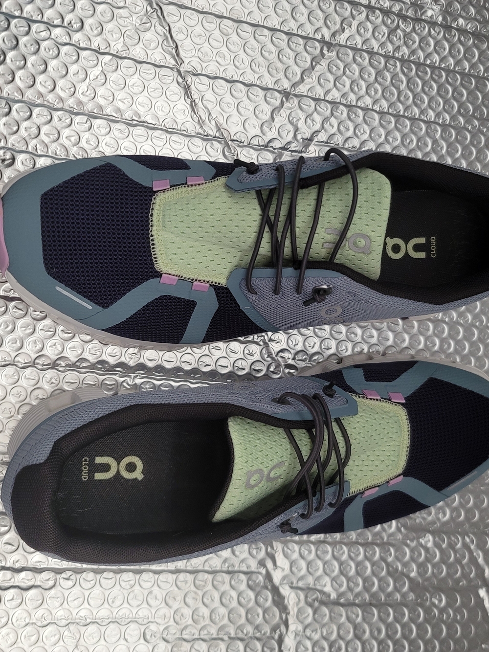 On Running Cloudswift Athletic Shoes - Picture 7 of 8